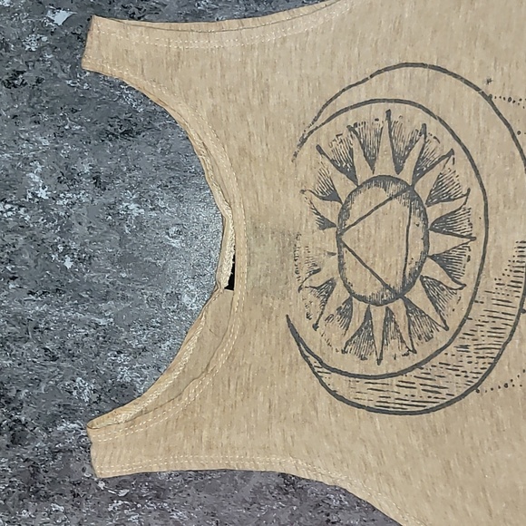 Made in USA. AsIs. 💯 Rayon. Flared Tank-top. Women's size Medium - Picture 7 of 15